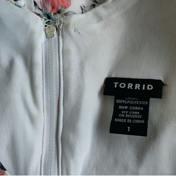 Torrid - Floral top - Picture 4 of 8